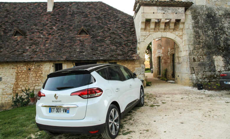 Renault izmešta sedište iz Bulonja kako bi suzbio rashode
