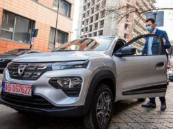 Ministrul-Mediului-a-testat-Dacia-Spring-9-1024×683