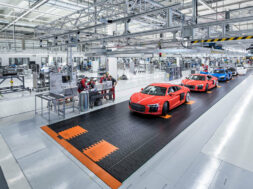 S8-en-allemagne-ca-gronde-chez-les-employes-du-secteur-automobile-192697