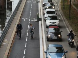 FRANCE-PARIS-TRANSPORT-ROAD-TRAFFIC-BICYCLES