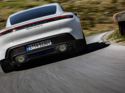 Porsche-Taycan-Turbo-S-Auspuff-Lautsprecher-169FullWidth-e16eef71-1854362