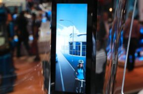 IAA Nutzfahrzeuge 2018 20 09 2018 Niedersachsen Hannover ZF Friedrichshafen zeigt mit seiner gläs