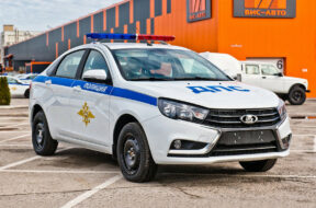 lada vesta policija