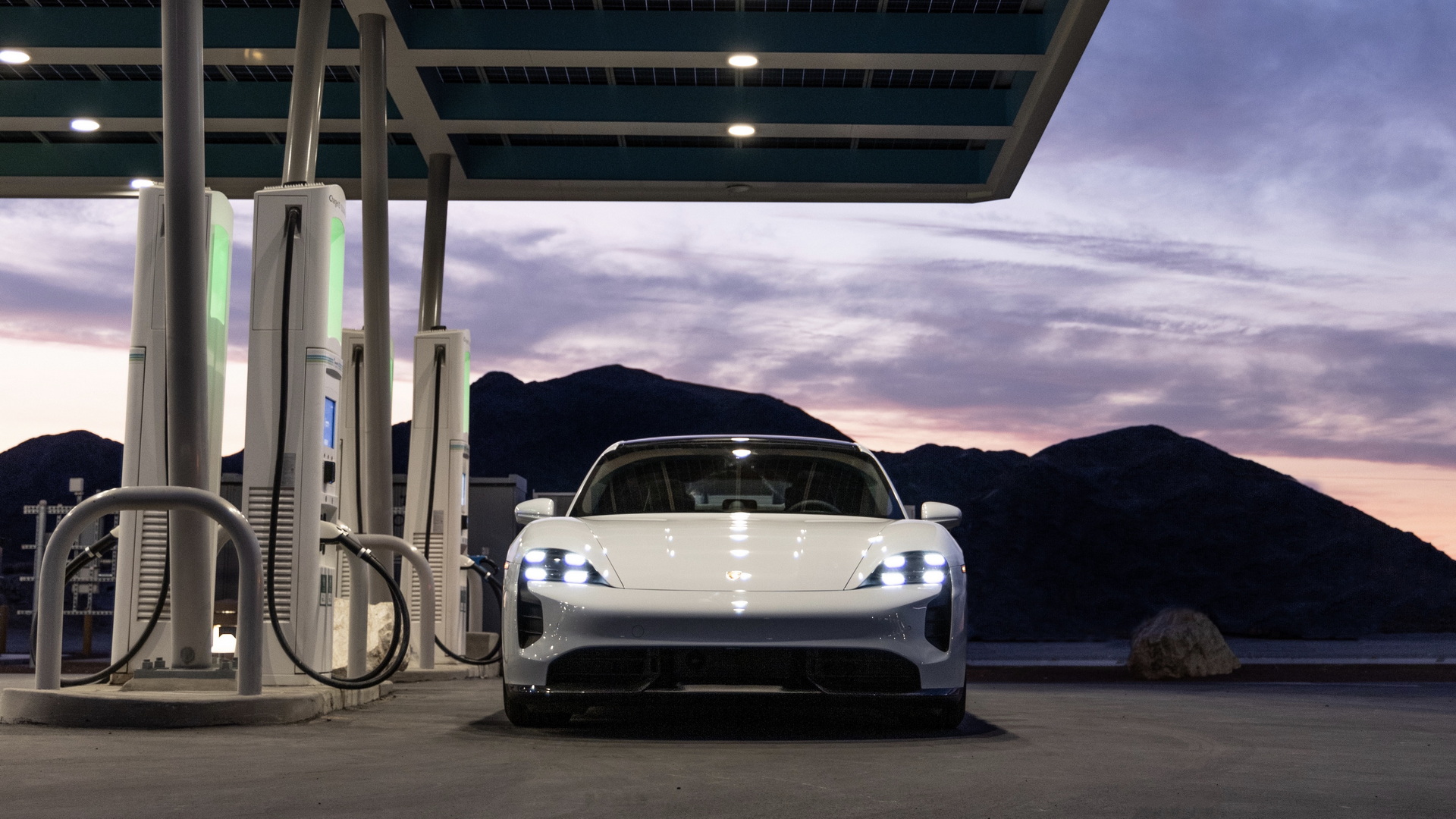 Porsche: 35 Taycana ima “labave šrafove”