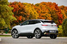 ESSAIS PRESSE MEGANE RENAULT E-TECH