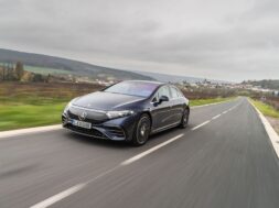 S8-mercedes-rappelle-4-modeles-pour-un-probleme-de-frein-699315