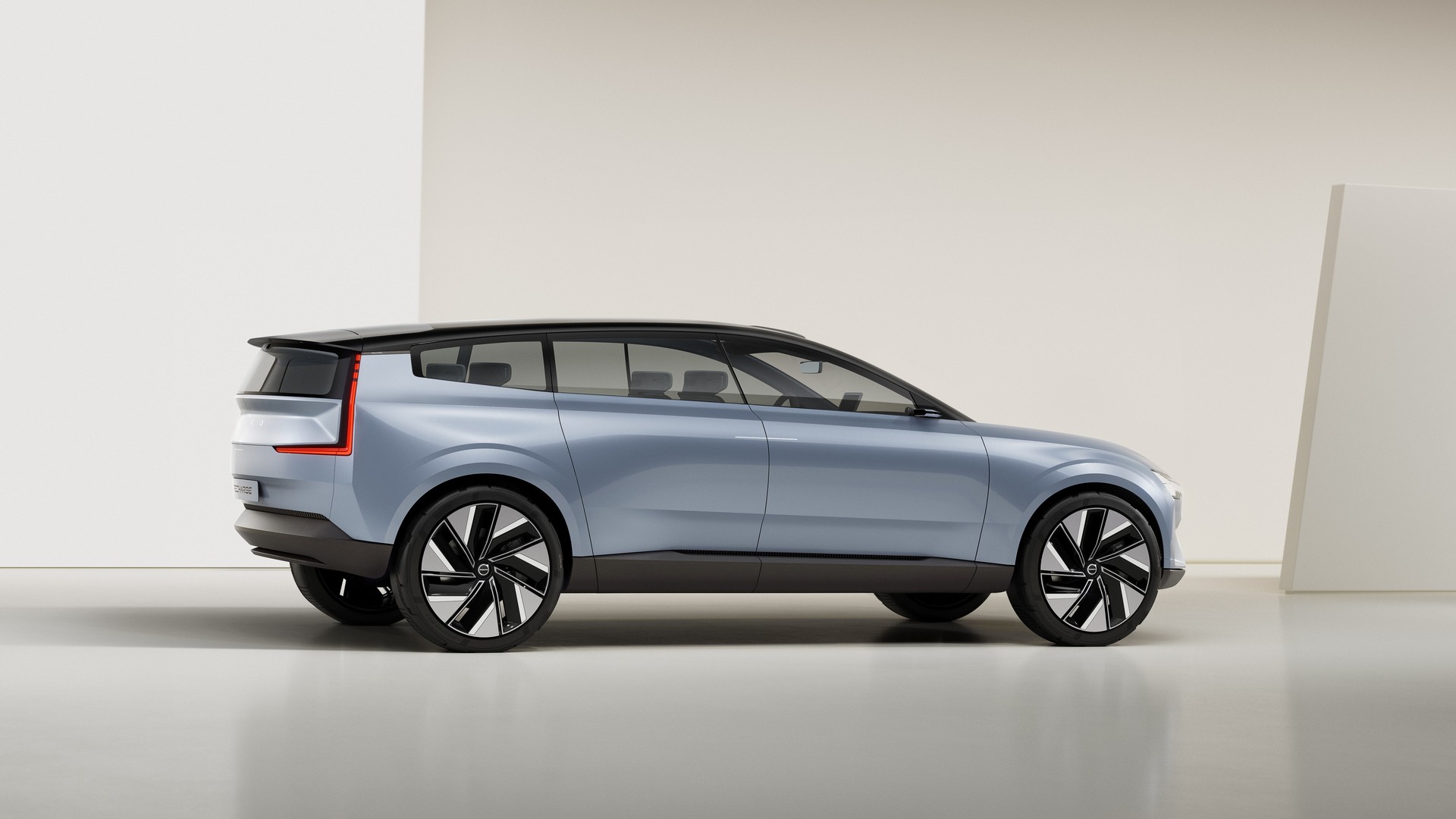 Volvo Recharge Concept 2