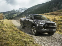 2022-Toyota-Hilux-Hilux-GR-Sport-EU-spec-1