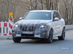 S8-scoop-bmw-prepare-le-restylage-du-x5-701518