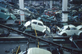 Wolfsburg_-_Volkswagen_Assembly_Line