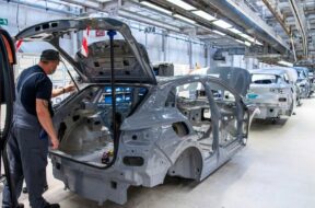 Umstieg auf Elektromobilität – Volkswagen Werk in Emden