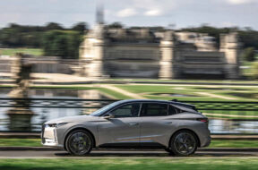 DS4 1.5 BlueHDi/130 EAT8 Perfomanse Line+