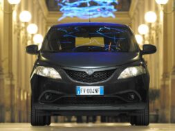 lancia ypsilon 4