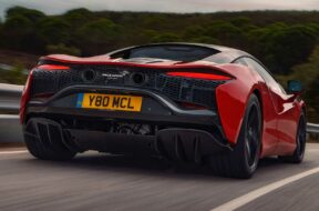 2022-mclaren-artura-exterior