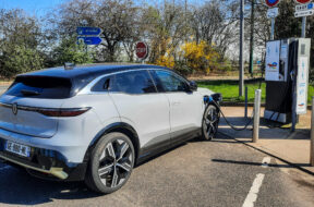 Renault megane e-tech električni