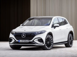 2023-Mercedes-EQS-SUV-1