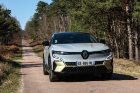Renault megane e-tech električni