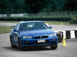 nissan gt-r r34 skyline