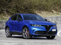 2023-Alfa-Romeo-Tonale-22