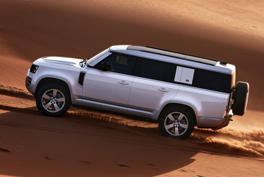 Land Rover Defender 130 debitovao