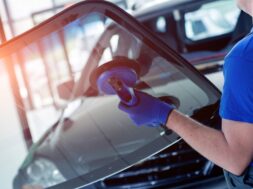 S1-le-cout-des-pare-brise-en-tres-forte-hausse-715885