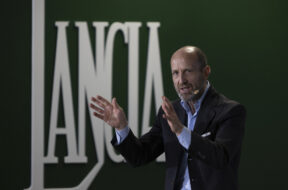 S7-lancia-une-renaissance-modeste-196203