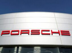 2022-04-06T172114Z1200869657RC2THT9D7RJ0RTRMADP3CHILE-ENERGY-PORSCHE_4