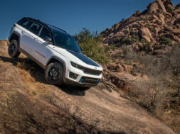 2022-Jeep-Grand-Cherokee-4xe