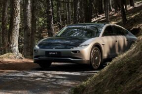 2023-lightyear-0-exterior-front-three-quarter-view