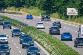 autobahn-215__v-gross20x9