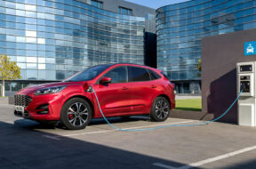 Ford-Kuga-PHEV-169FullWidth-ffcd90b2-1713985