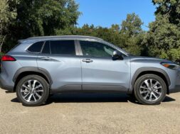 2022-toyota-corolla-cross-exterior-side-profile