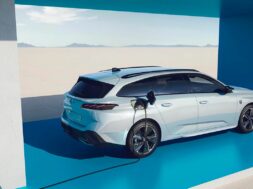 peugeot-e-308-202289778-1663051166_4