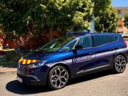 renault-grand-scenic-gendarmerie-2022-avg-mk-bd