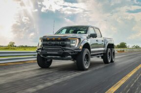 the-new-ford-f-150-raptor-hennessey-velociraptor-6×6-costs-399950_1