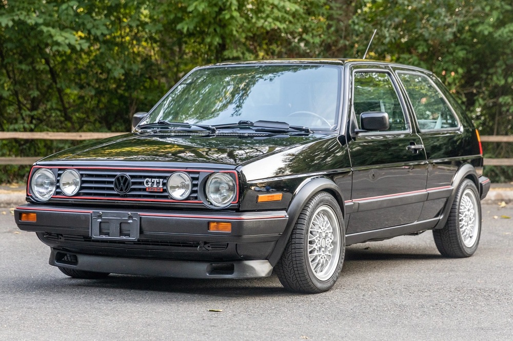 AR pijaca klasika: Volkswagen Golf GTI 16v