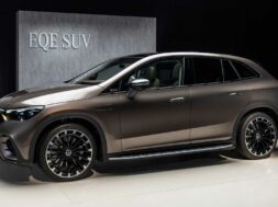 2024-mercedes-benz-eqe-suv-exterior-front-quarter