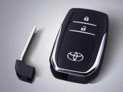 Toyota-Innova-Smart-Key