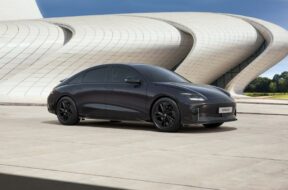 hyundai-ioniq-6-2022-bleu-avd-mk-bd