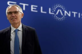 stellantis-crisis-microchips-2023-202290544-1666029688_1