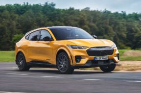 Ford-Mustang_Mach-E_GT-2021-1600-16