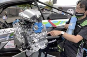 Kawasaki-Wasserstoff-Verbrennungsmotor-auf-Basis-des-H2-Vierzylinders-169FullWidthOdcPortrait-41d28556-1937748