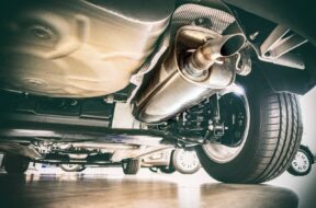 Exhaust pipe and technik – view under the car
