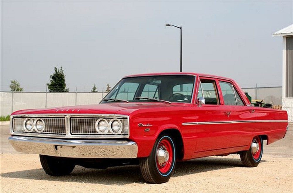 Zanimljivost dana: Mišićava limuzina Dodge Coronet Hemi