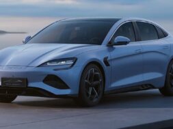 S8-le-constructeur-automobile-chinois-byd-pourrait-ouvrir-des-usines-en-europe-738350