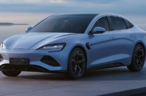 S8-le-constructeur-automobile-chinois-byd-pourrait-ouvrir-des-usines-en-europe-738350