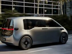 grecia-pruebas-robotaxi-autonomos-202291900-1671279694_2