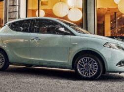 new-lancia-ypsilon-range