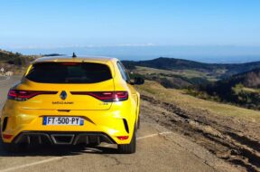 renault-megane-r.s.-trophy-2021n