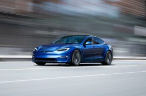 tesla-model-s-2023-bleu-avg-mk-bd